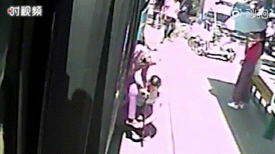 这一跪，高大！