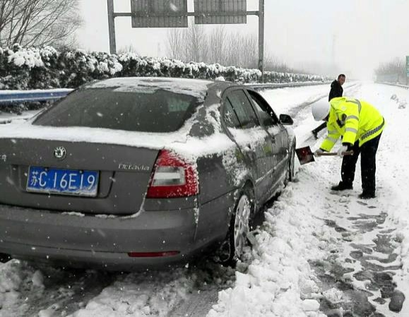 多地遭遇雨雪冰冻天气 中央地方频频出招积极应对