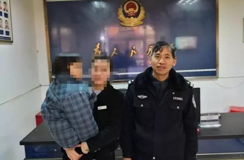湖南一警察因劳累过度倒在派出所值班室 年仅49岁