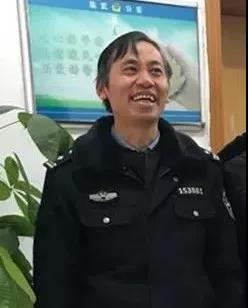 湖南一警察因劳累过度倒在派出所值班室 年仅49岁