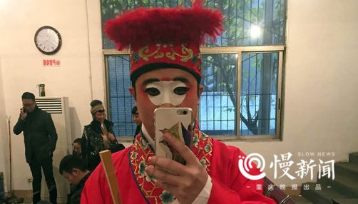 现实版蛙爸:他养的蛙比游戏中的乖 一只身价上万