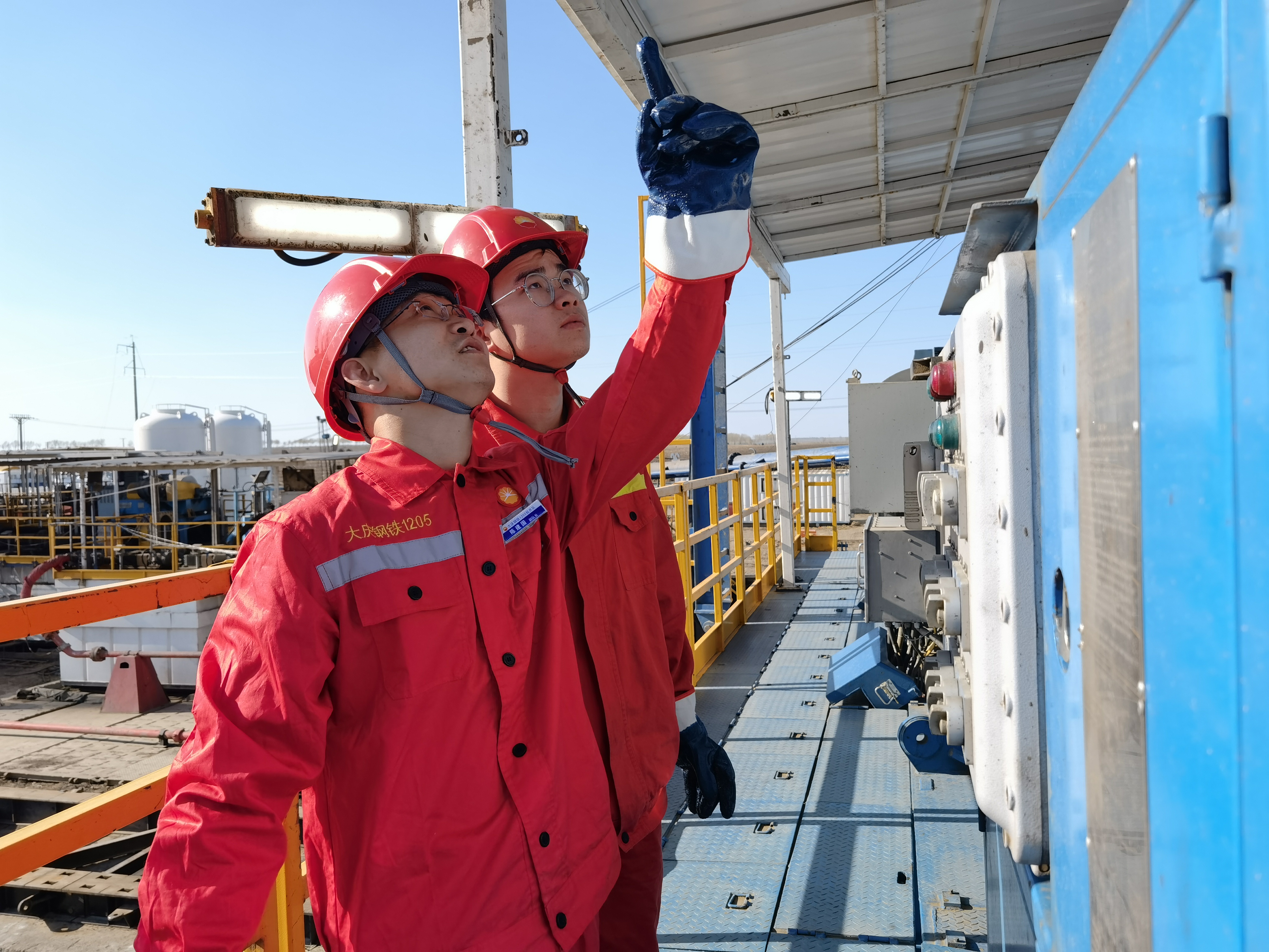 提前7天,年钻井进尺突破1000000米!