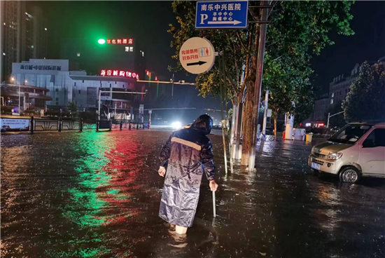 濮阳南乐：暴雨过后 紧急排涝抢修_fororder_图片11