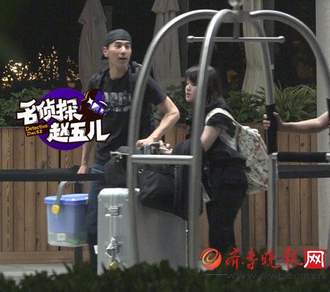 赵又廷紧搂女助理回酒店 高圆圆疑遭赵又廷家暴