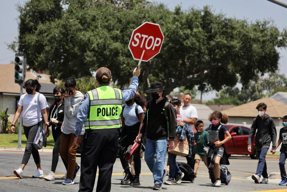 观天下·美国枪患 | 子弹在飞,我该往哪里跑?