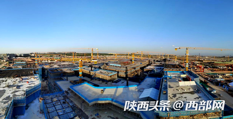 （转载）西安咸阳国际机场三期扩建工程东航站楼主体结构提前一个月封顶