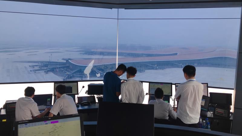 大兴机场开展低能见度验证飞行试验，自主空管系统显身手