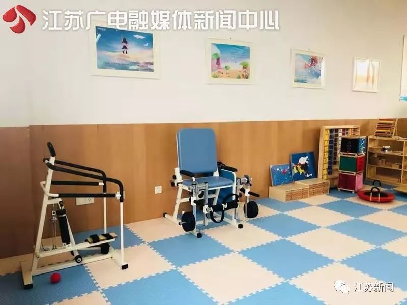 因为一个学生，这所学校改造了整整三层楼的厕所…