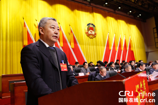 图片默认标题_fororder_陈云栋代表政协华蓥市第九届委员会常务委员会向大会作工作报告