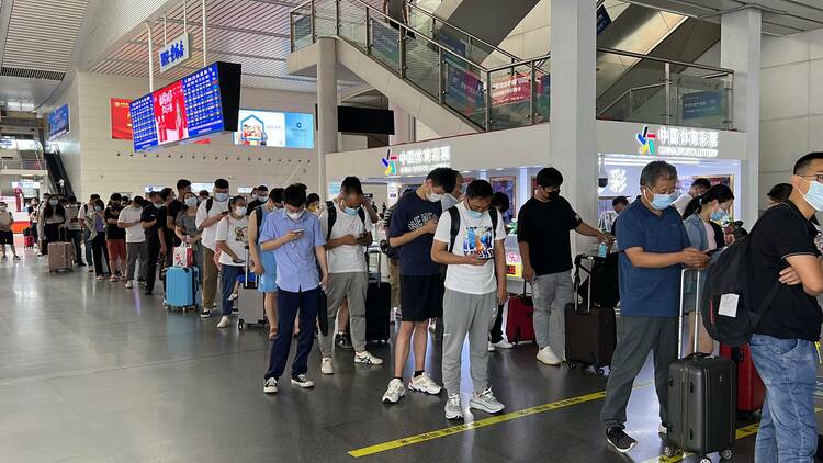 2022年铁路暑运开启：济南三大火车站预计发送旅客560万人，增开列车12趟