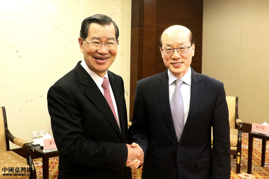 刘结一主任会见两岸企业家峰会台湾方面理事长萧万长