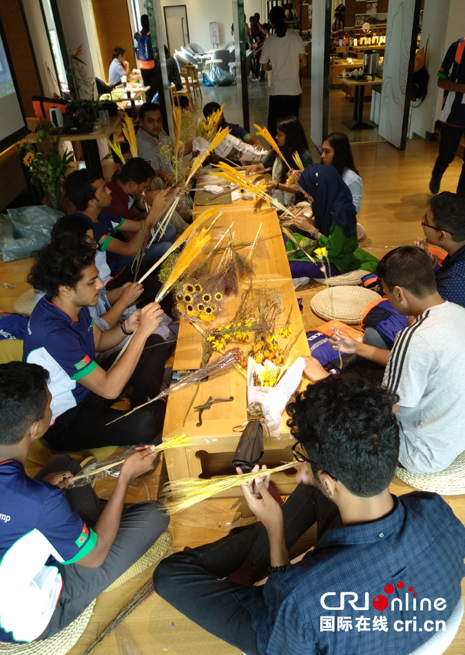 2019年孟加拉国青少年访华交流营体验中国茶艺、花艺