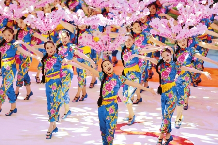 “舞动三晋”山西特色民歌广场舞展演在长治举行