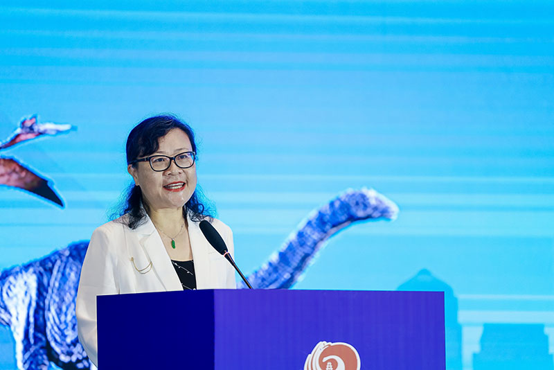 “惊奇自贡·好玩大安”暑期旅游专场推介会在渝举行_fororder_2自贡市人民政府副市长周耘讲话(摄影-宋姿熠)