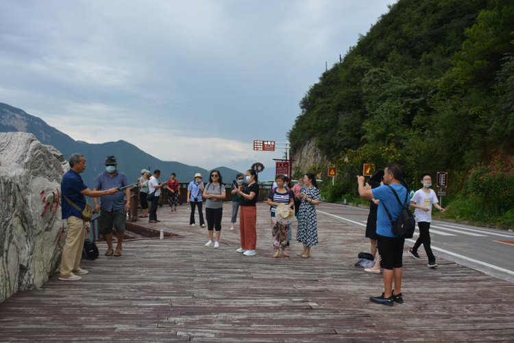 【B】重庆巫山景区迎来2020年首个跨省旅游团