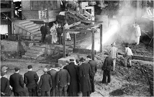 一个纽扣挣一分，一个打火机挣一毛，中国的发展就是这样攒出来的