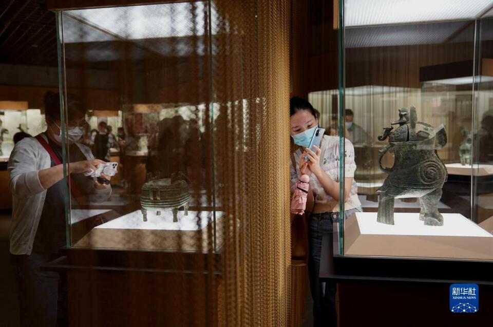 河南文物亮相上海博物馆 讲述“何以中国”