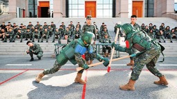 驻滇部队开展活动庆祝建军95周年