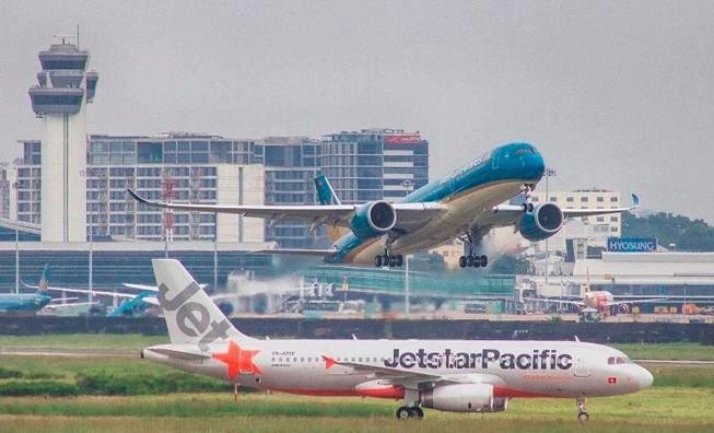 受热带风暴“杨柳”影响 越南中部各机场11趟航班取消