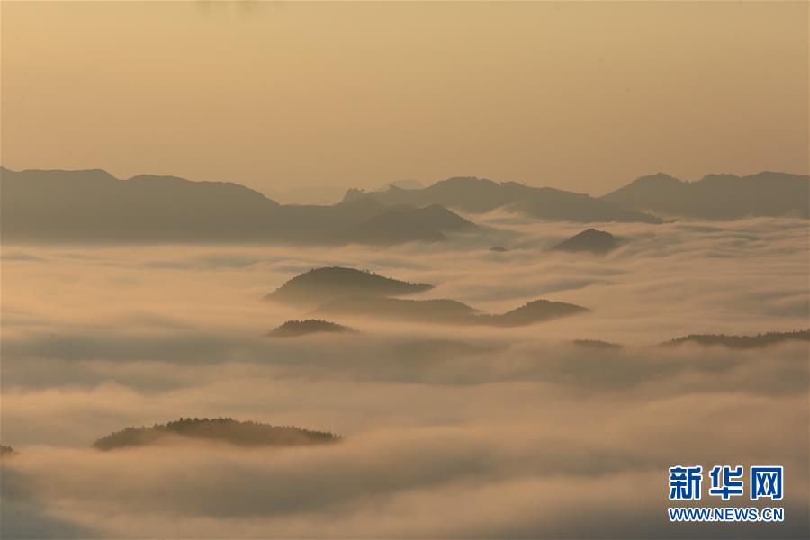 日出摩天 壮阔云海 日出摩天 壮阔云海