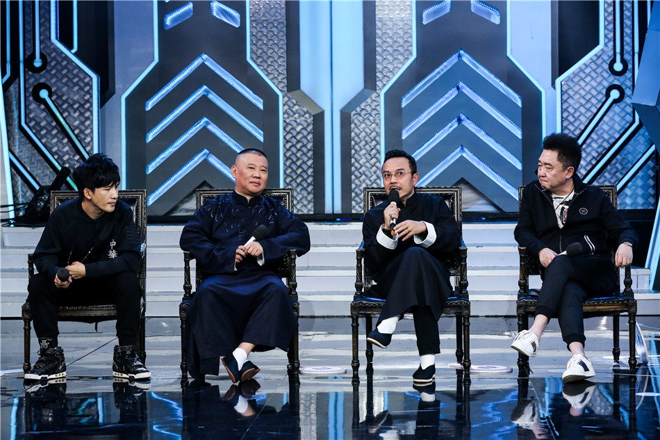 《天天向上》终于完成了语言爱好者的一大愿望,将德云社的郭德纲,于谦