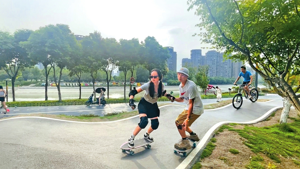 (转载)陆地冲浪 在成都“疯狂生长”