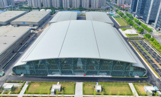 首页>城建频道>正文作为安徽省2号重点工程,合肥滨湖国际会展中心二期