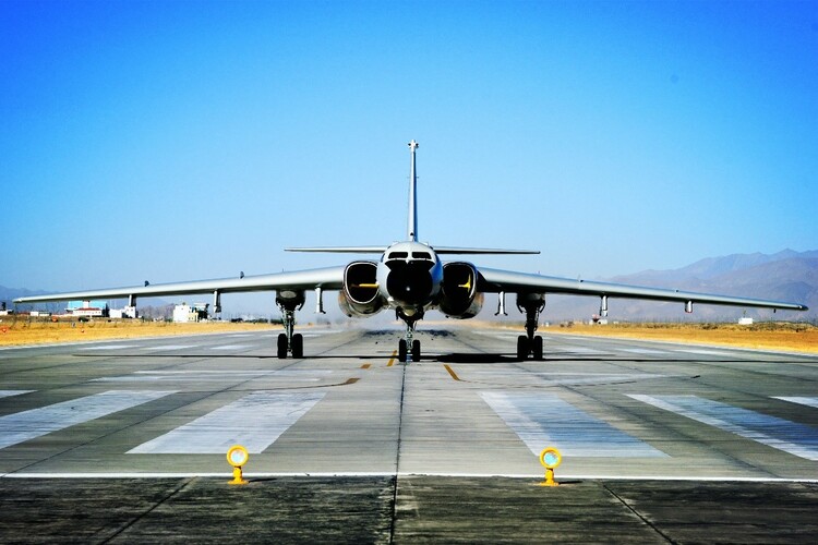 强军征途|中部战区空军航空兵某师：战鹰振翅砺硬功