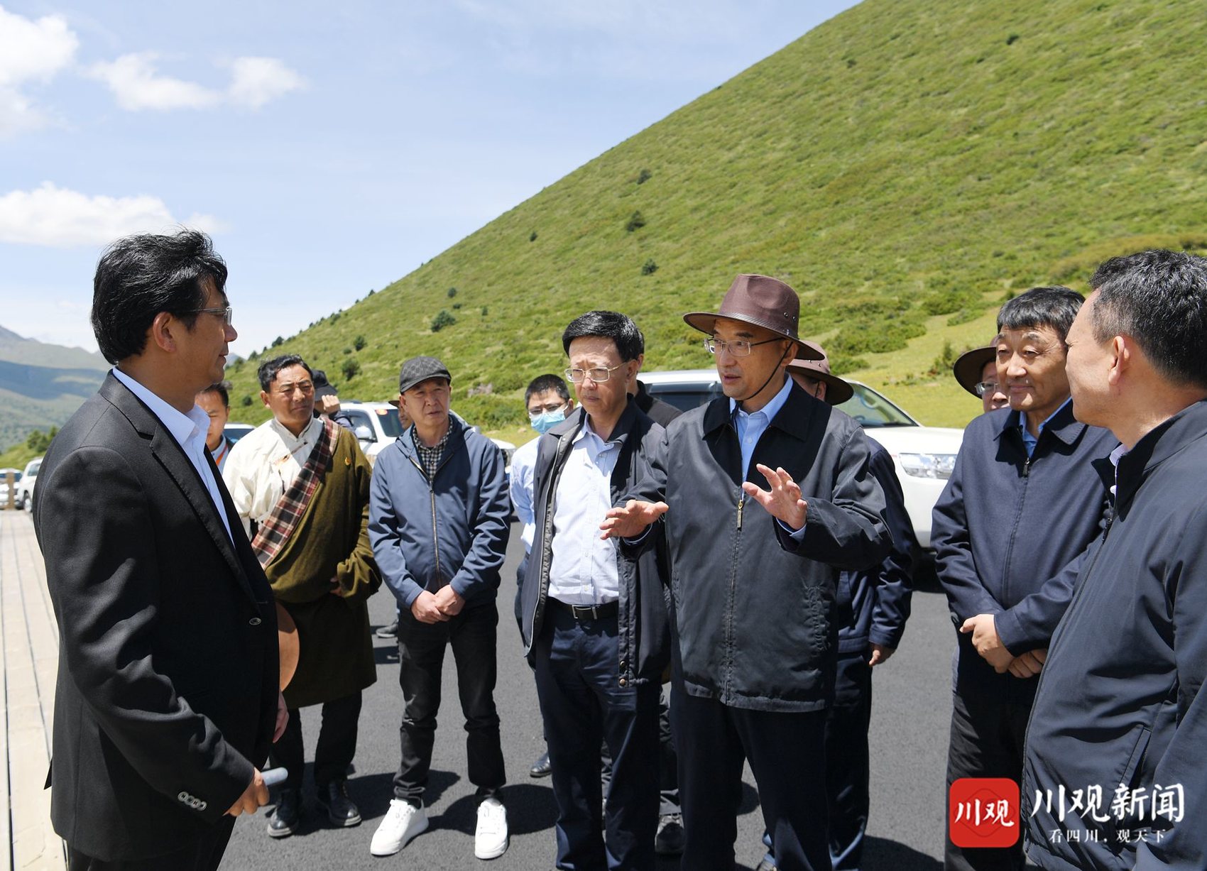 黄强在甘孜州调研时强调:坚定不移坚持生态优先、保护第一,推动民族地区高质量发展不断取得新成效_fororder_1