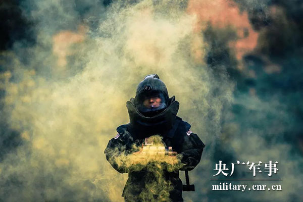 逆行生死线，带你揭开排爆手的“神秘面纱”