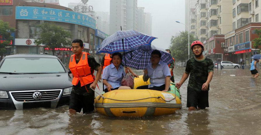 河北遭遇入汛以来最强降雨 局地发布暴雨红色预警