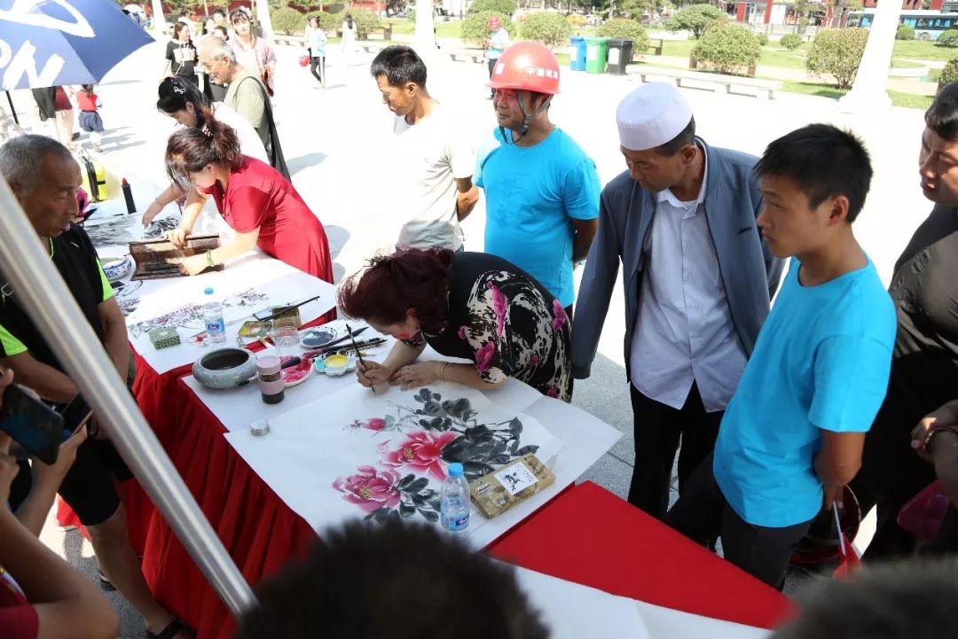 比“饭圈女孩”还硬核的是今天的西安人！