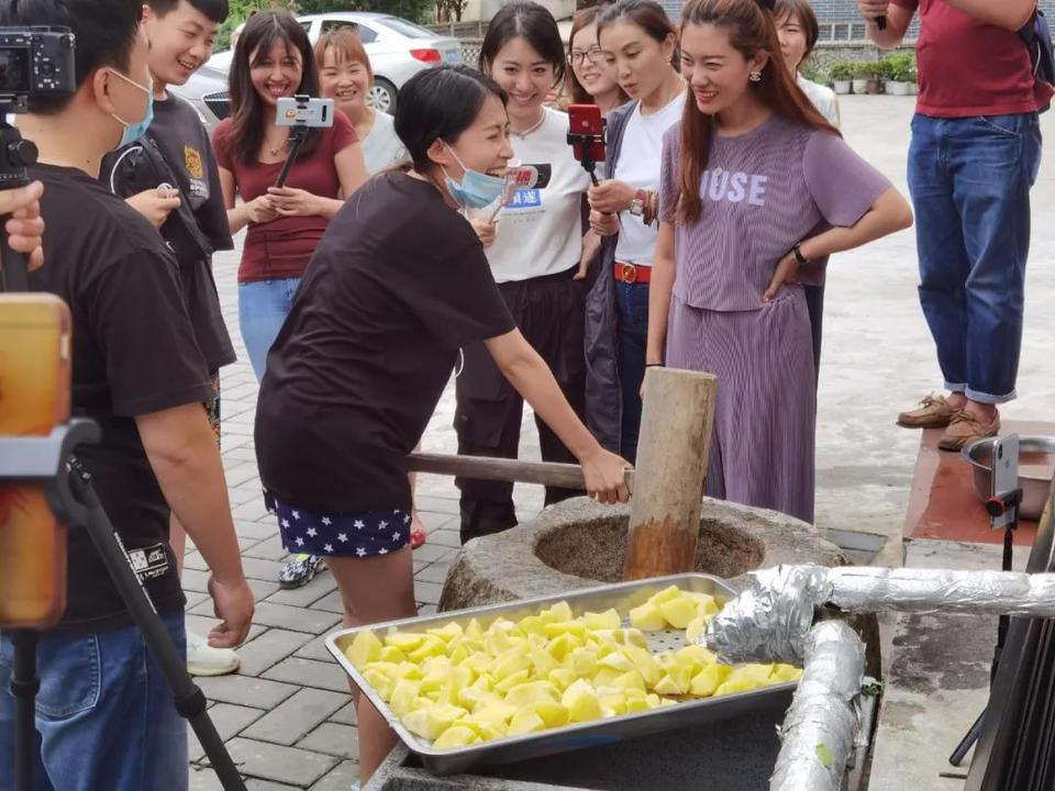 2020“主播带你游佛坪” 活动开始啦！