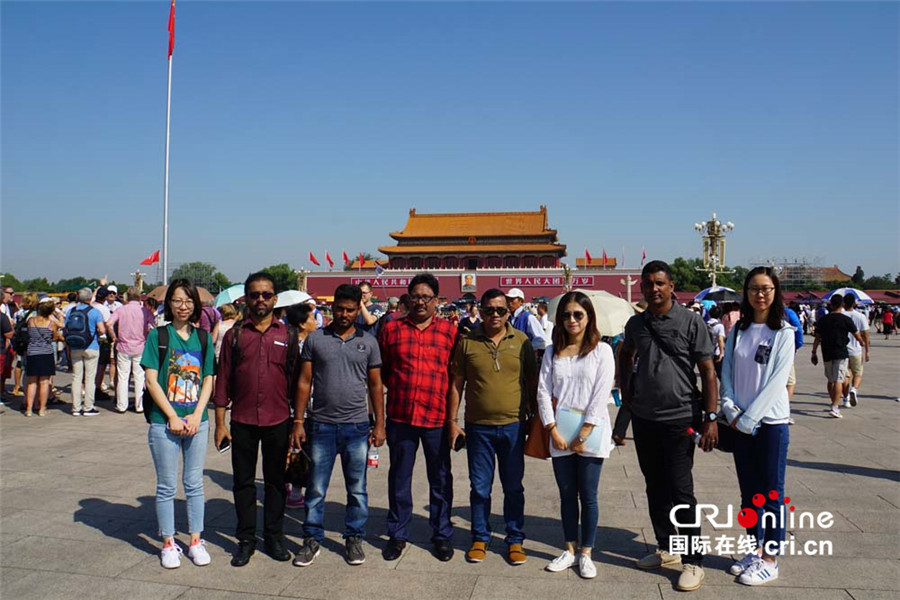 斯里兰卡泰米尔媒体代表团抵达北京开始对中国访问