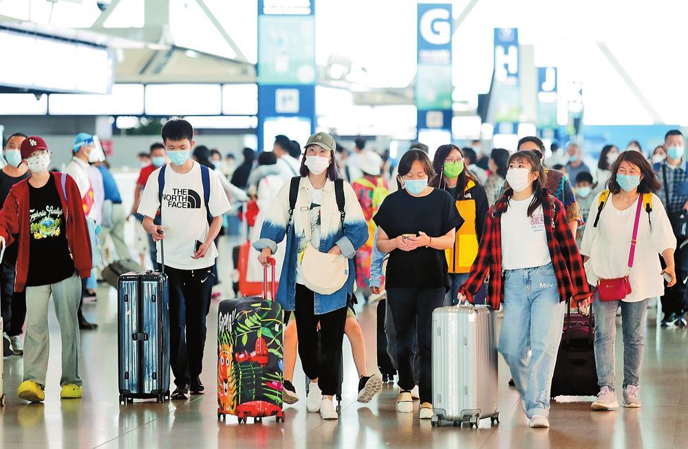 昆明长水机场7月旅客吞吐量逾300万人次_fororder_05