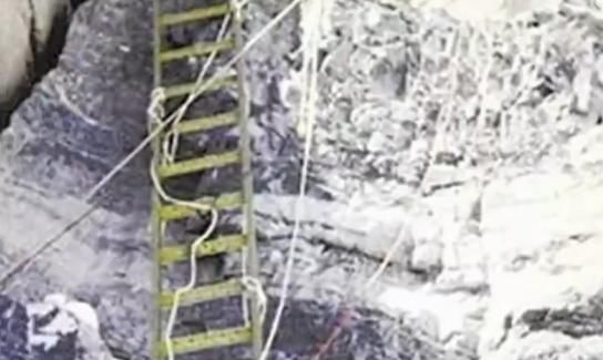 为让五星红旗在世界之巅飘扬，他们用血肉之躯架起第一架“中国梯