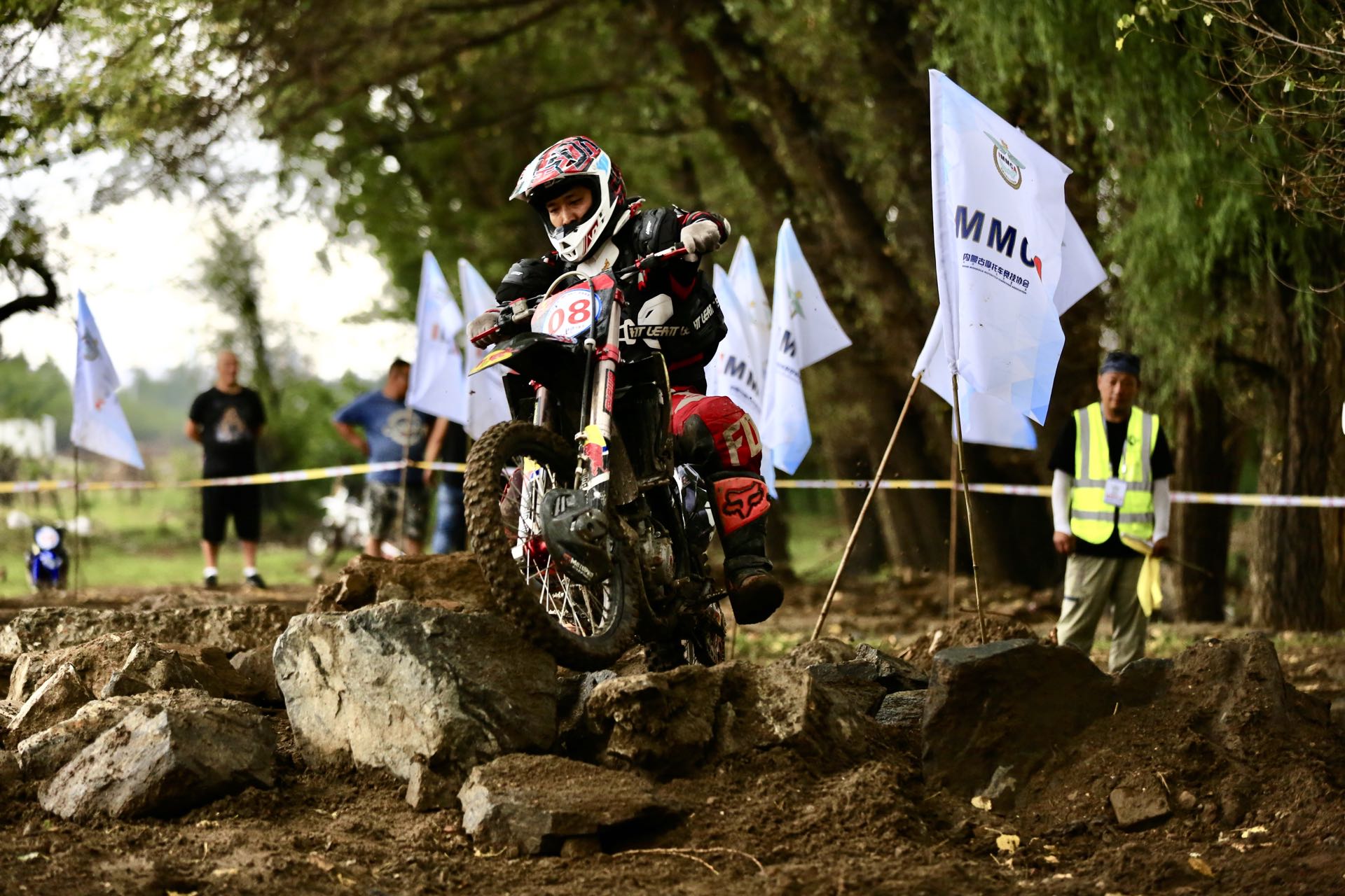 呼和浩特首条越野摩托车障碍赛道惊艳亮相 将免费对外开放_fororder_微信图片_20220808151418