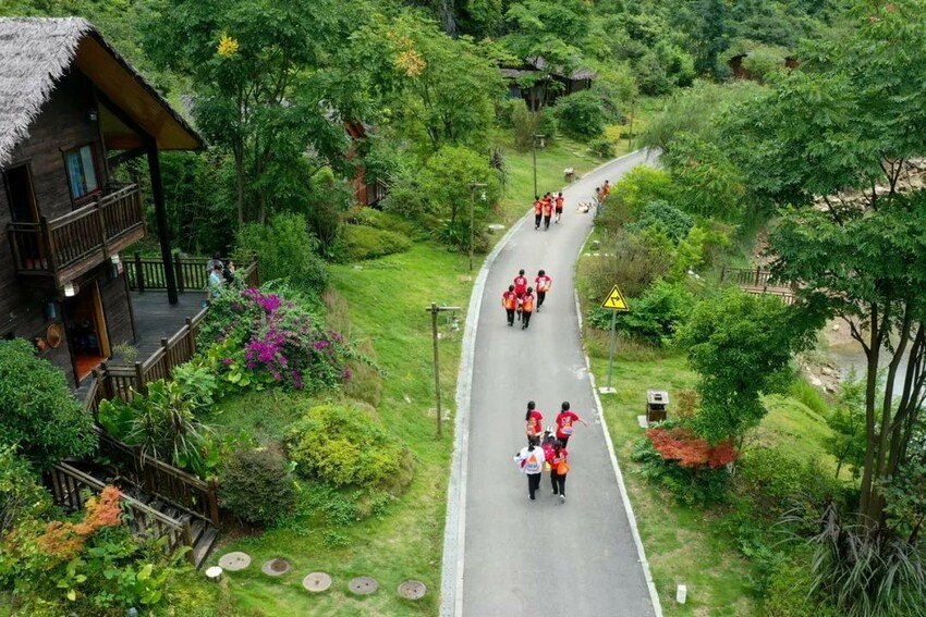 人人学急救 急救为人人 “红气球”挑战赛在贵州长顺神泉谷成功举办 人人学急救 急救为人人 “红气球”挑战赛在贵州长顺神泉谷成功举办_fororder_7