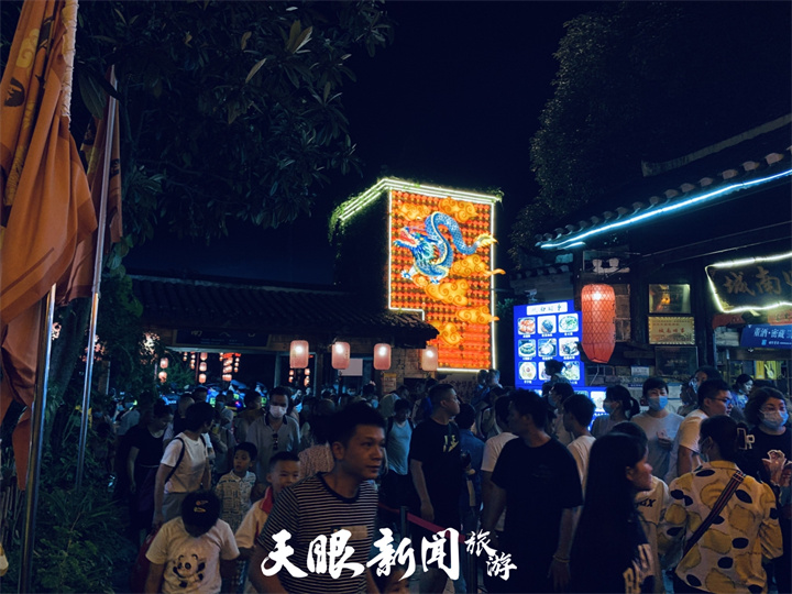 贵阳青岩古镇推出“大明志·彩”夜游项目