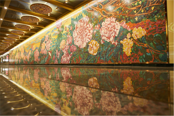 成都地铁5号线系列公共艺术作品荣获环球人居设计大奖优秀奖_fororder_皇花园站《花重锦官城》-供图-成都轨道集团