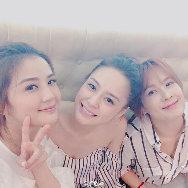 阿娇与蔡卓妍蔡妍合影 三美女同框颜值突破天际