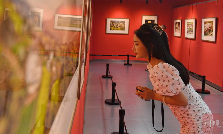 （转载）图集 | 四川摄影家10年拍摄嘉陵江8万幅美景 展现人文生态之美