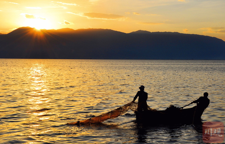 （转载）图集 | 四川摄影家10年拍摄嘉陵江8万幅美景 展现人文生态之美
