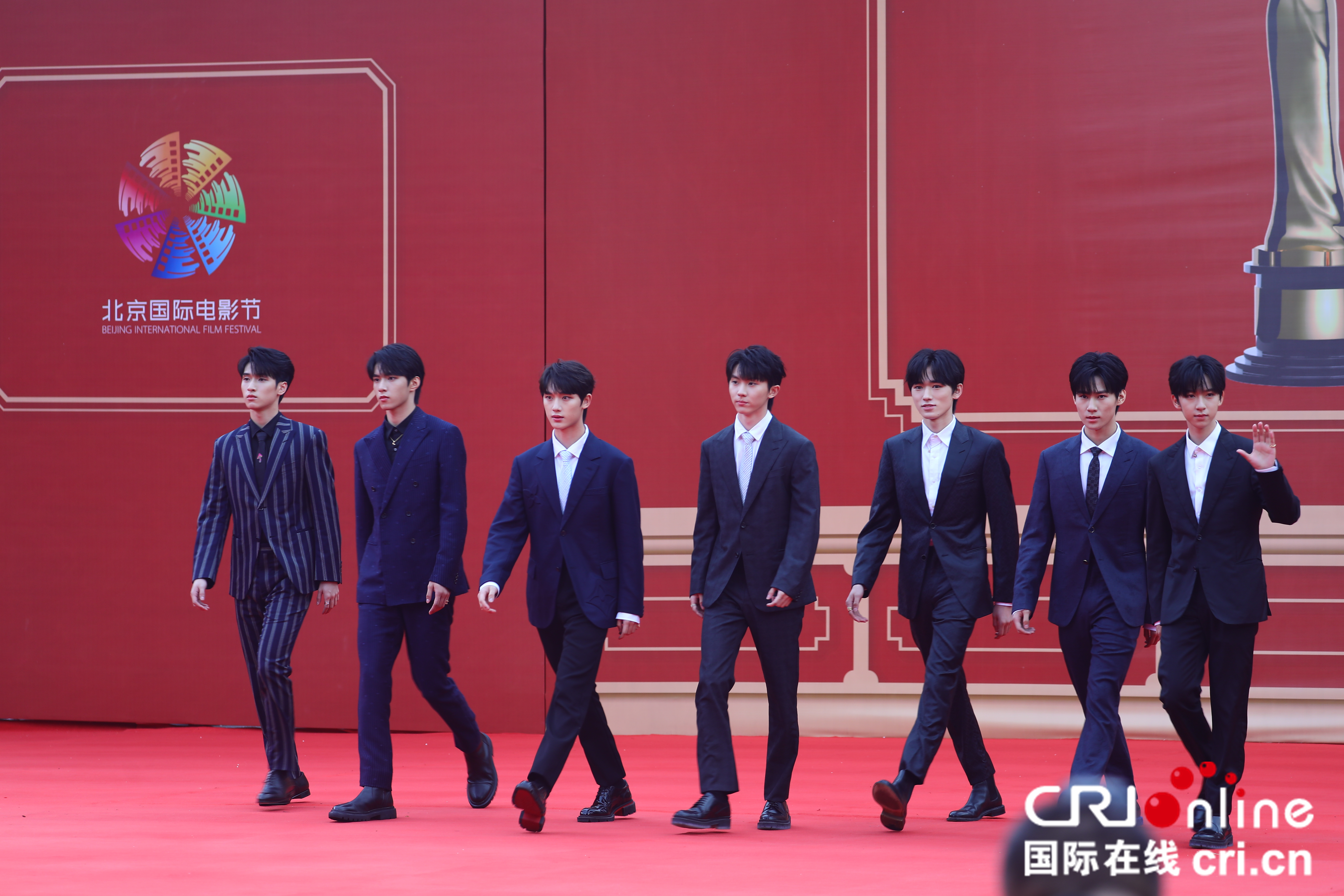 第十二届北京国际电影节红毯仪式举行_fororder_微信图片_20220812172143