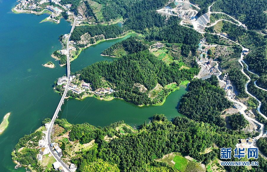 【城市远洋带图】重庆酉阳：绿水青山底色足 振兴路上风景好