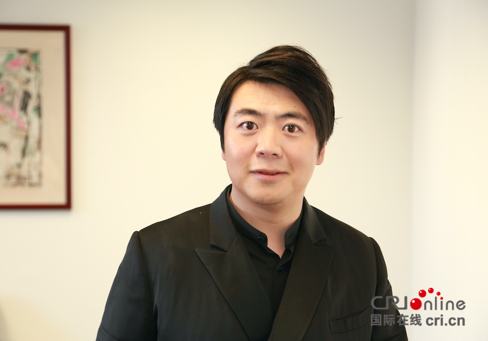 庆祝中德建交50周年郎朗钢琴音乐会在柏林举行_fororder_郎朗接受总台记者专访.JPG