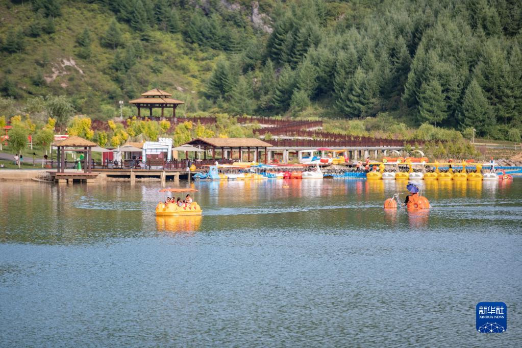 重庆巫溪:高山“避暑游”受青睐