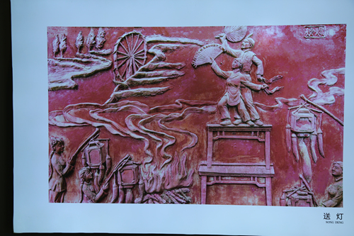 秀山花灯戯の伝承者王世金氏 新理念で伝統芸術を守る