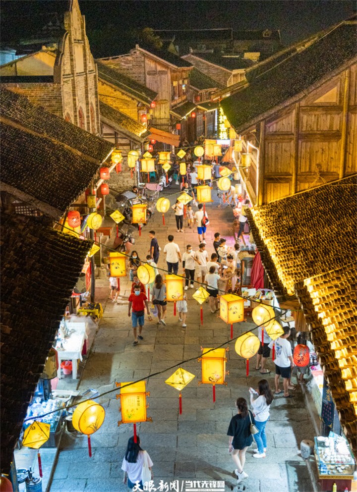 （中首）贵阳花溪：点亮旅游“夜经济”