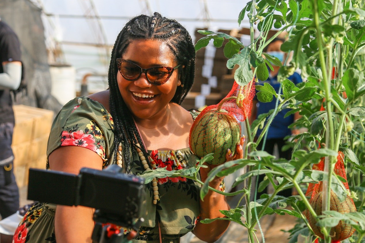 【2022打卡中国】外国网红博主打卡山西河曲:看乡村如何转型、赏母亲河“第一滩”_fororder_2